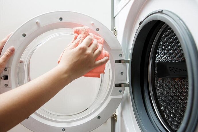 Cần lưu ý gì khi vệ sinh lồng máy giặt