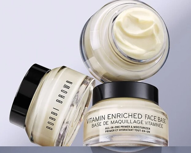 Bobbi Brown Vitamin Enriched Face Base