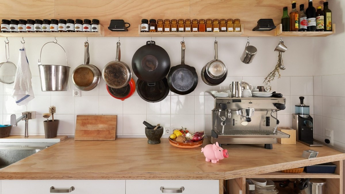 Bạn đang muốn trang trí căn bếp của mình với những vật dụng độc đáo và tiện ích? Shop đồ dùng nhà bếp sẽ mang đến cho bạn những sản phẩm đẹp mắt với giá cả hợp lý. Hãy cùng khám phá ngay những hình ảnh liên quan để lựa chọn cho mình những vật dụng yêu thích nhất.