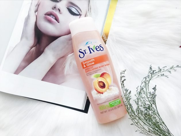 Sữa tắm St.Ives Smoothing Apricot Body Wash